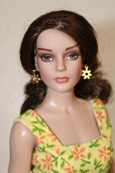 Gold Daisy Earrings - 16" Dolls