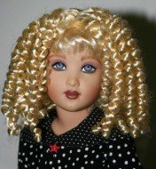 Bernadette Wig size 6-7, Light Peach Blonde
