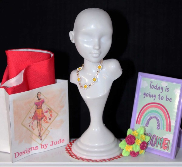 White Daisy Chain Necklace - 16" Dolls