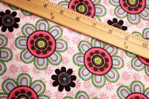 Groovy Floral Print Fat Quarter, 18" x 22"