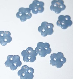 1/4" Country Blue Gloss Flower Shaped Buttons