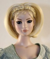Holly Bob with Braid & Bangs size 7-8, Blonde