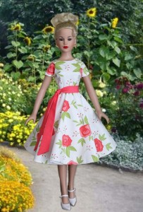 Going Shopping Floral Dress for 18" Kitty