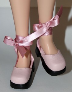 Pink Lace-Up Ballet Shoes 63/25mm, Monique Gold