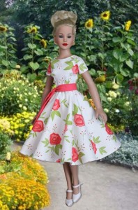 Going Shopping Floral Dress for 18" Kitty