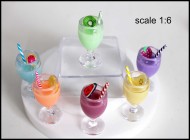 Tropical Fruit Smoothies - 1:6 Scale