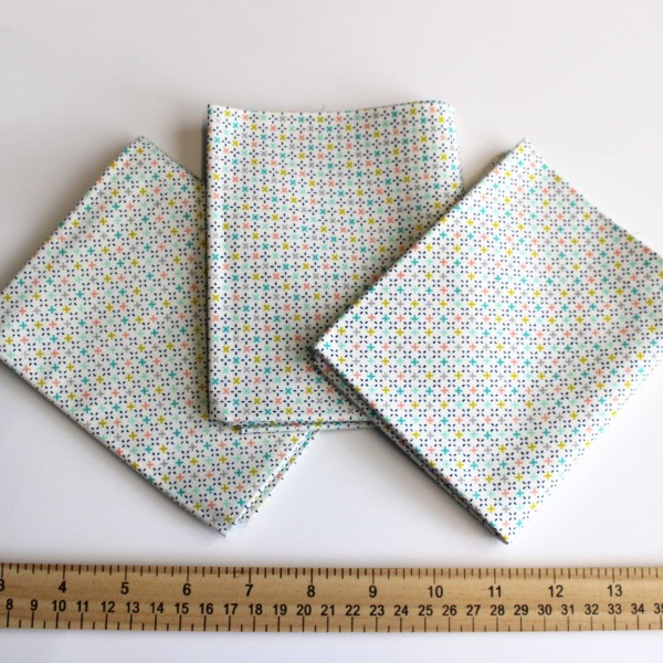 Tiny X Pattern Fat Quarter, 18" x 22"
